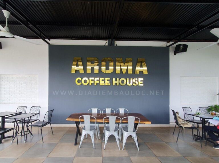 Aroma Caffee House 3