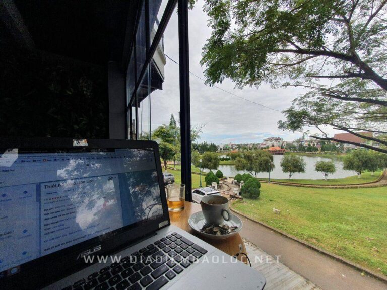Aroma Caffee House 1