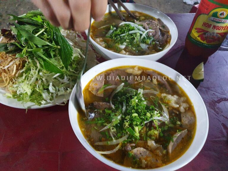 Bún Bò Sinh Đôi 2