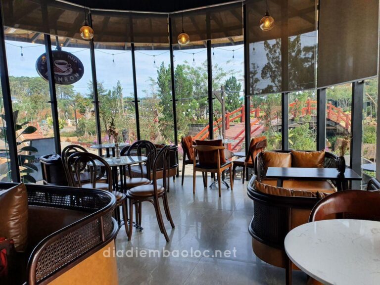 Bon Bon Coffee & Pizza 19
