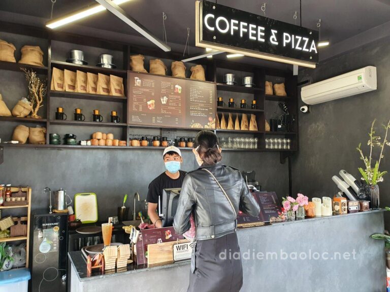 Bon Bon Coffee & Pizza 20
