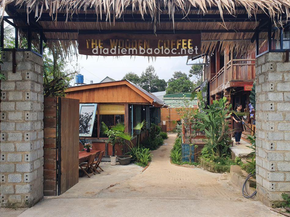 wooden house coffe 2