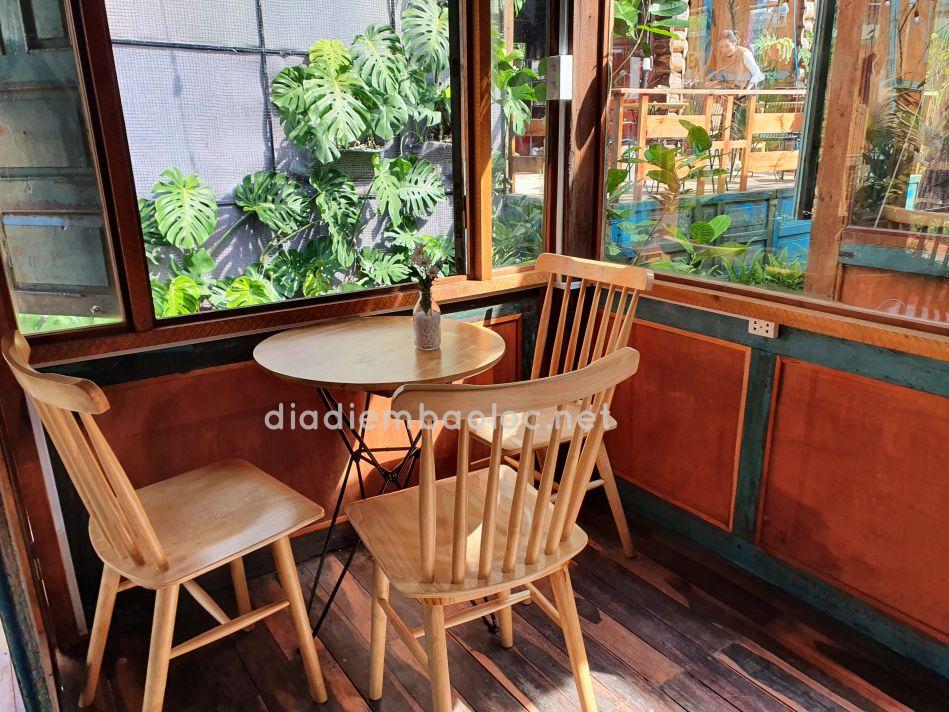 wooden house coffe 26