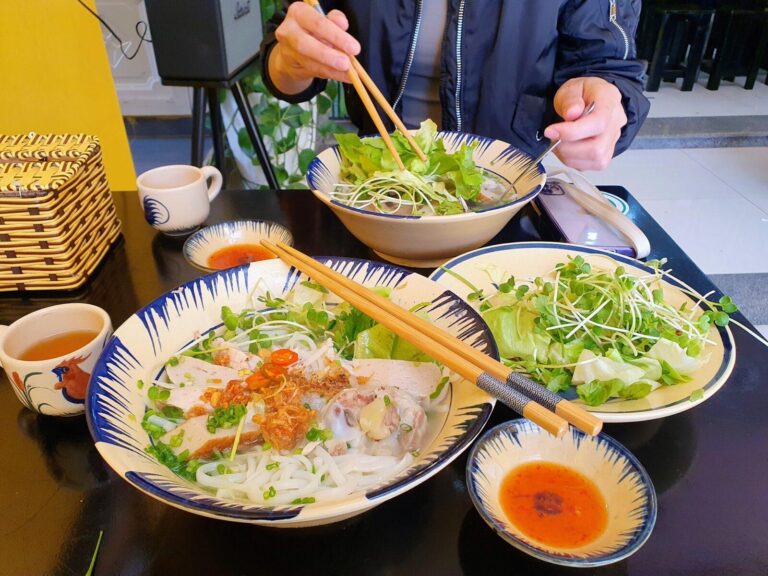 Tiệm Ăn Hoàng Ngân 6