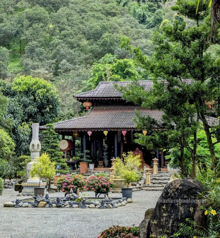Thiền Trang Trúc Lâm Đông Tuệ 9