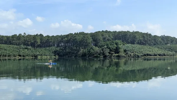 Retreat by the Lake - ảnh 17