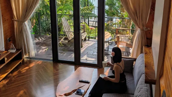 Retreat by the Lake - ảnh 3